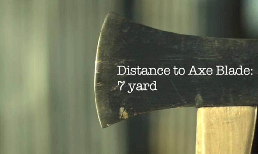 Μπορεί η κόψη ενός τσεκουριού να τσακίσει μια σφαίρα που έχει βληθεί από 45άρι; (βίντεο)